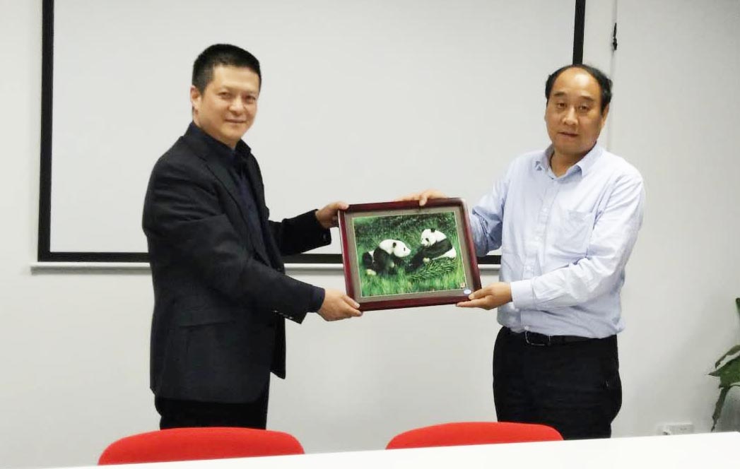 安徽馬鞍山市當(dāng)涂縣長帶隊(duì)考察東方龍商務(wù),達(dá)成委托招商合作意向 安徽馬鞍山市當(dāng)涂縣長帶隊(duì)考察東方龍商務(wù),達(dá)成委托招商合作意向