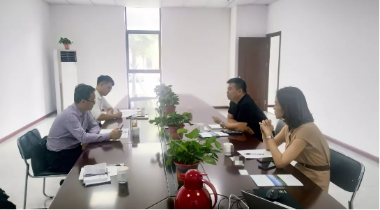 獲華為認可!高端屏幕制造投資選址企業(yè)與湖北地方政府成功對接 獲華為認可!高端屏幕制造投資選址企業(yè)與湖北地方政府成功對接