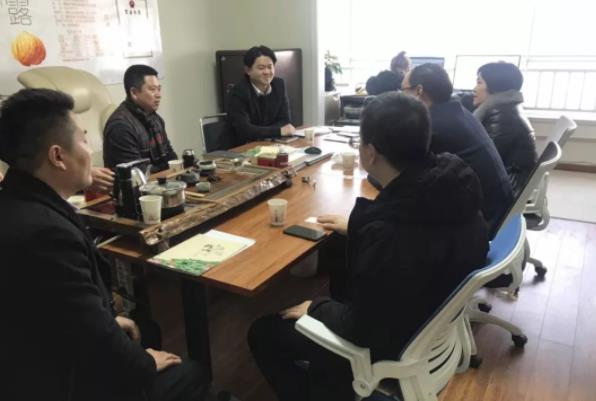 陪同政府園區(qū)對接考察食品飲料加工投資選址項目，將進一步推進項目落地