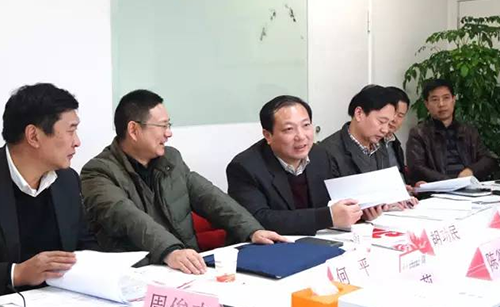 荊門市委常委、常務(wù)副市長胡功民率隊赴上?？疾欤c我司簽訂委托招商引資戰(zhàn)略合作協(xié)議