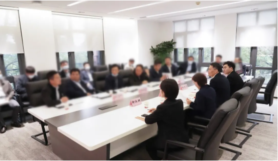 東方龍商務(wù)集團(tuán)是順勢而為，因勢利導(dǎo)成長起來的行業(yè)內(nèi)高新技術(shù)企業(yè)