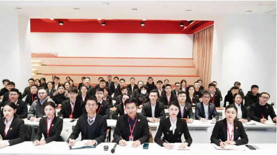 為2022年開局之戰(zhàn)夯基礎(chǔ)、扎根基！東方龍商務(wù)集團年度培訓(xùn)大會成功舉行