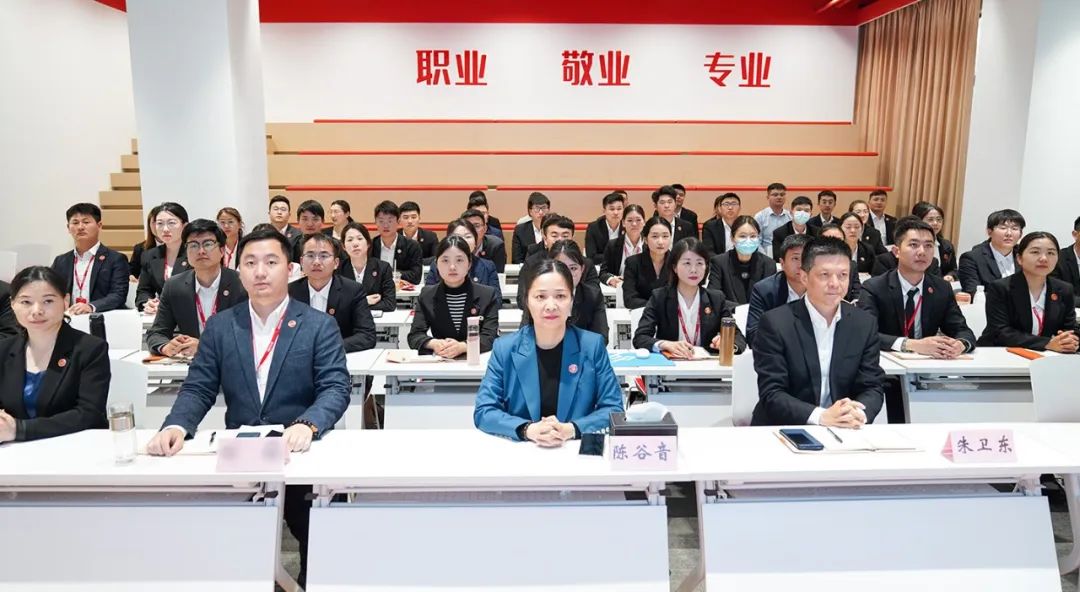 樹立項(xiàng)目為王，打造招大引強(qiáng)“強(qiáng)磁場”！5月上旬，集團(tuán)共28個(gè)優(yōu)質(zhì)投資選址項(xiàng)目通過評(píng)估！