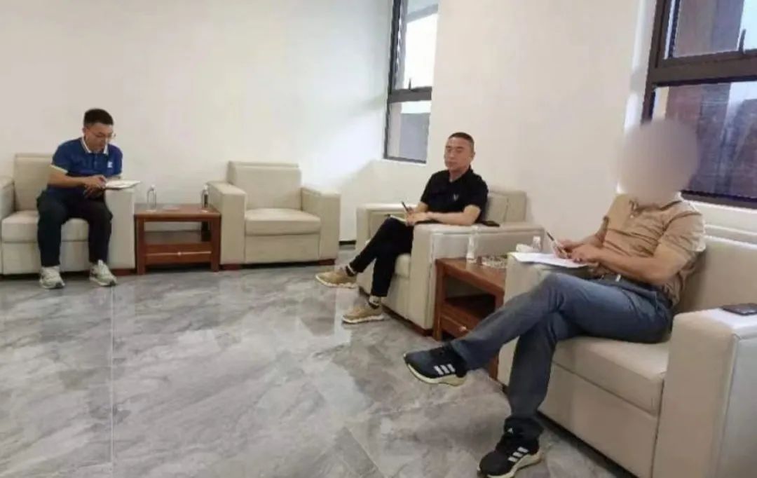 細(xì)分行業(yè)龍頭企業(yè)！光源顯示材料投資選址項(xiàng)目方考察四川某地方政府