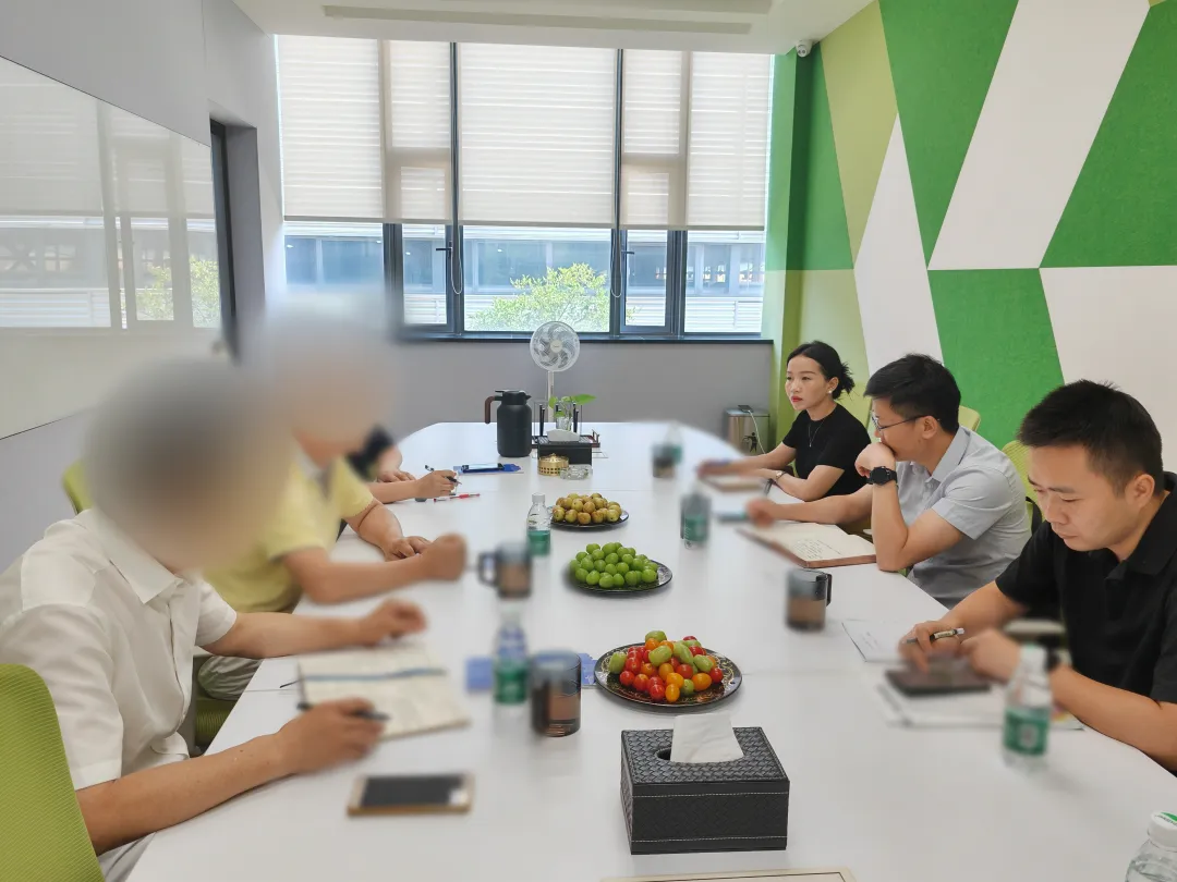 海瀾之家、雅戈爾等知名品牌供應(yīng)商！四川某地方政府實地對接專精特新高端服裝面料生產(chǎn)加工投資選址項目
